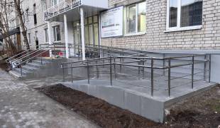 Перила из нержавеющей стали для крыльца с пандусом 5