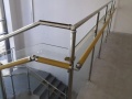 Со стеклом и дополнительными поручнями 3